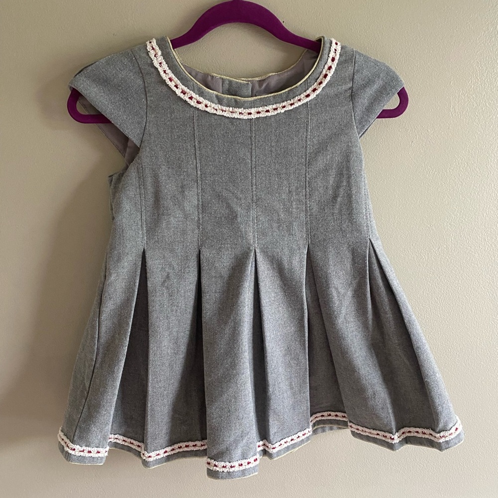 Tahari Dress Girls Size 5T Gray Pleated Gold Trim Lined‎ Babydoll